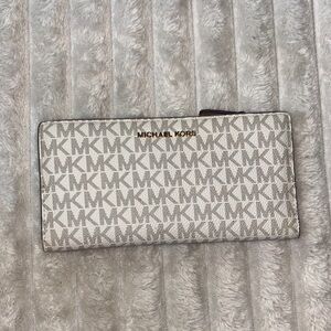 Michael Kors Monogram Wallet in Cream and Gray